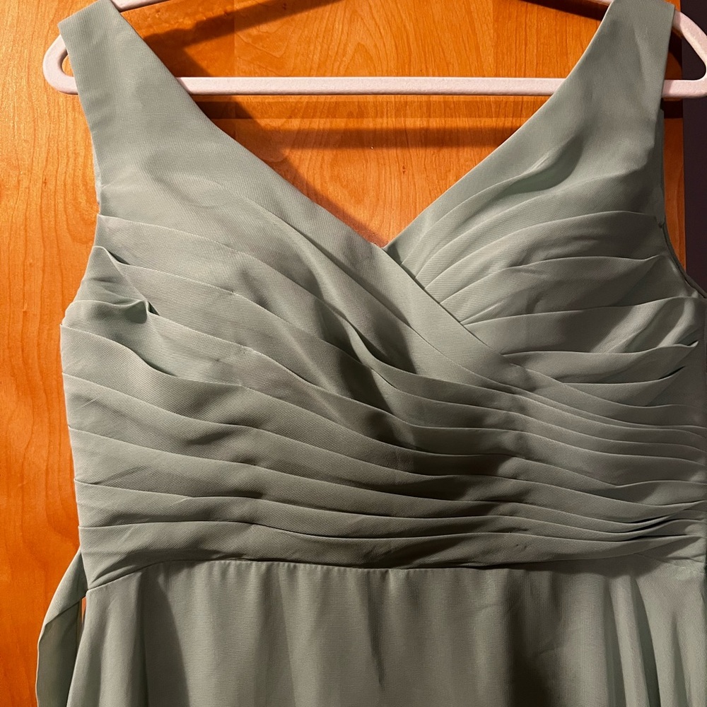 NWOT Light green bridesmaid dress - Picture 5 of 7
